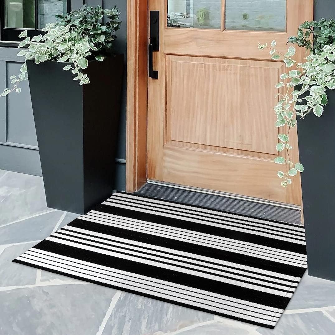 OJIA Outdoor Rug 3'x5', Black and Tan Area Rug Machine Washable Rugs Cotton Hand Woven Entry Rug Indoor Outdoor Striped Carpet for Front Porch/Deck/Backyard/Camping/Outdoor Decor