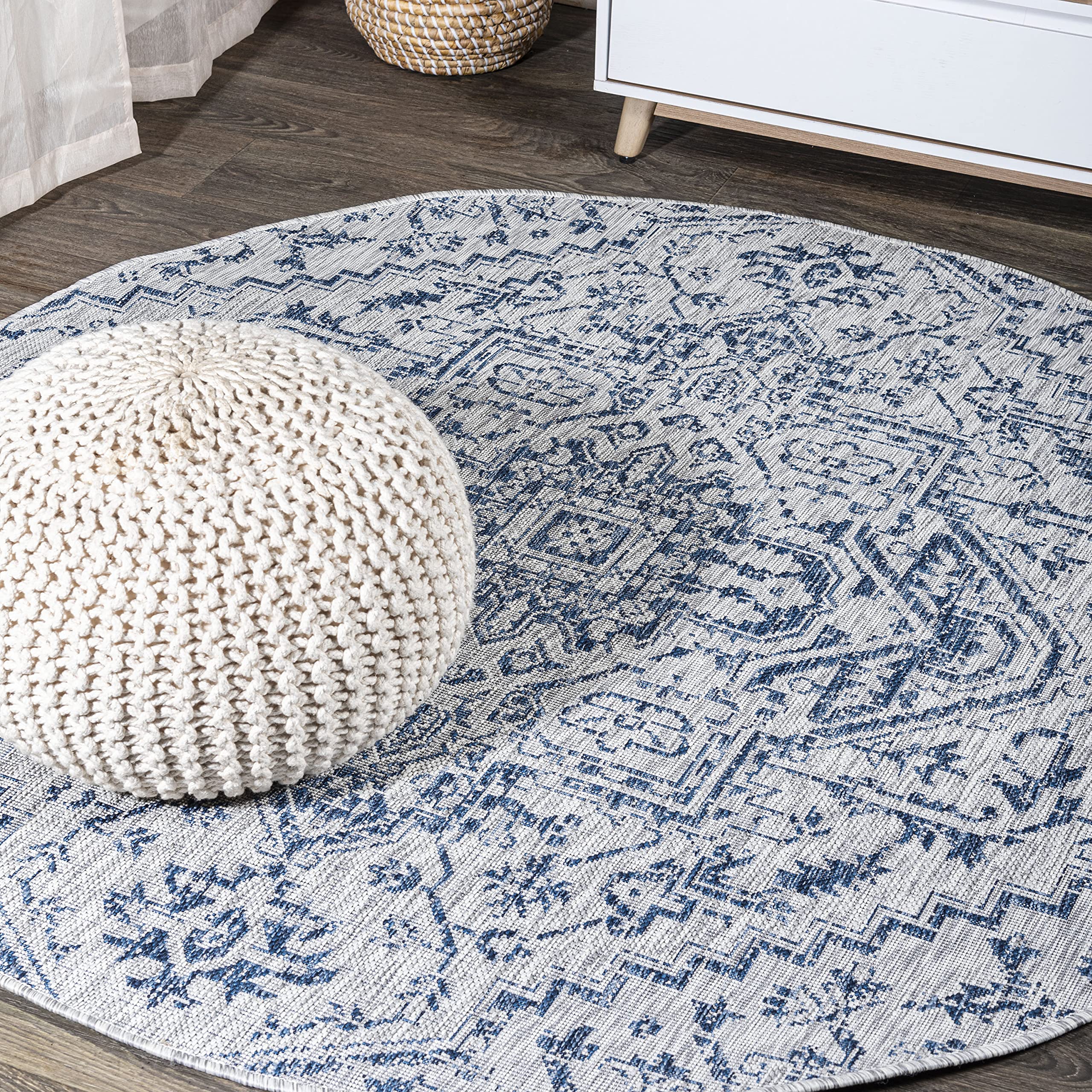 JONATHAN Y Boho Medallion Indoor Outdoor Area Rug 4X6 Navy/Gray, Estrella Textured Weave for Backyard, Patio, Porch, Easy-Cleaning, High Traffic, Pet-Friendly, Non-Shedding (SMB105B-4)