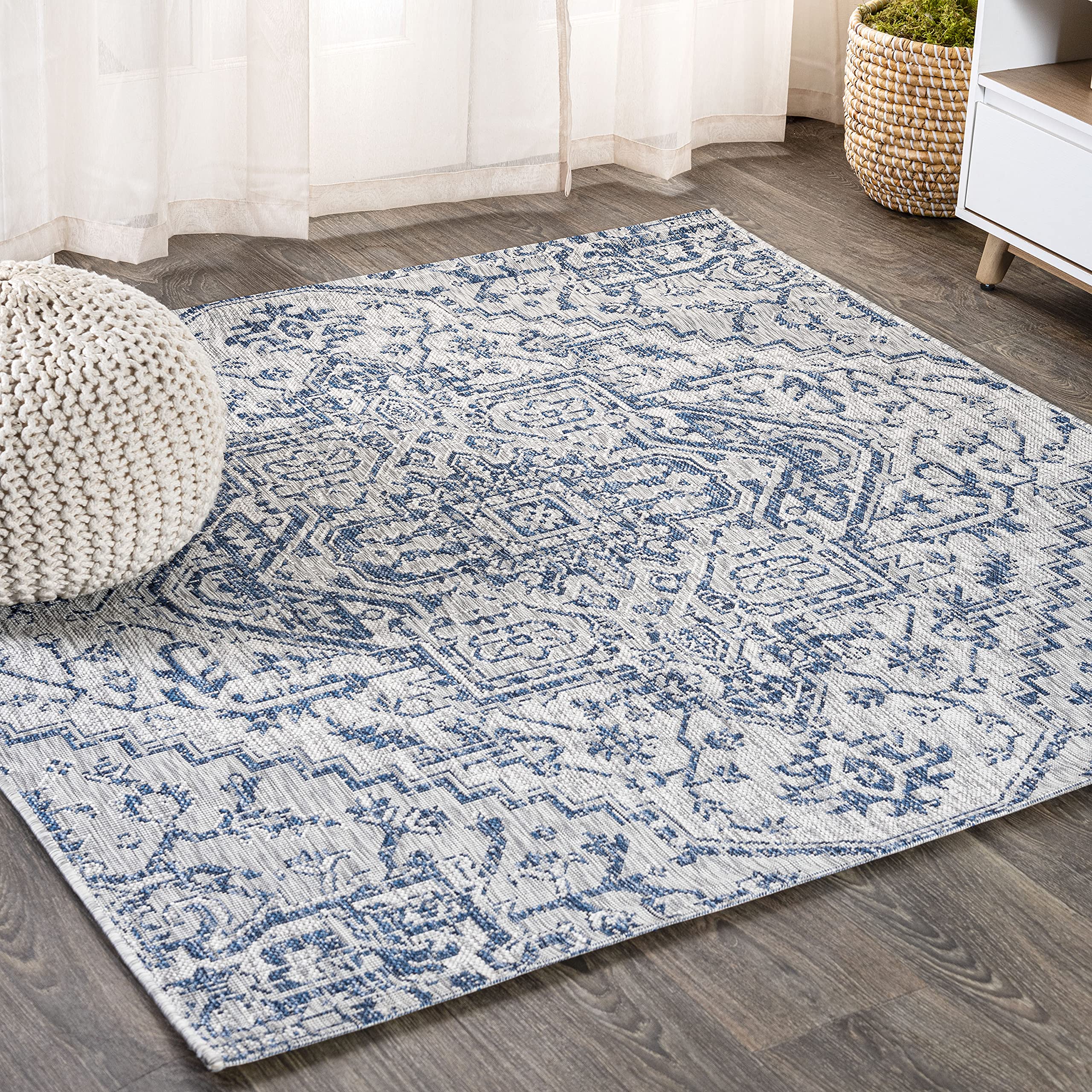 JONATHAN Y Boho Medallion Indoor Outdoor Area Rug 4X6 Navy/Gray, Estrella Textured Weave for Backyard, Patio, Porch, Easy-Cleaning, High Traffic, Pet-Friendly, Non-Shedding (SMB105B-4)